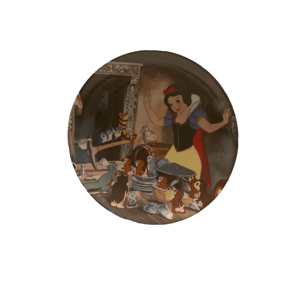 Disney Snow White Collectors Plate "Time To Tidy Up" Limited Edition